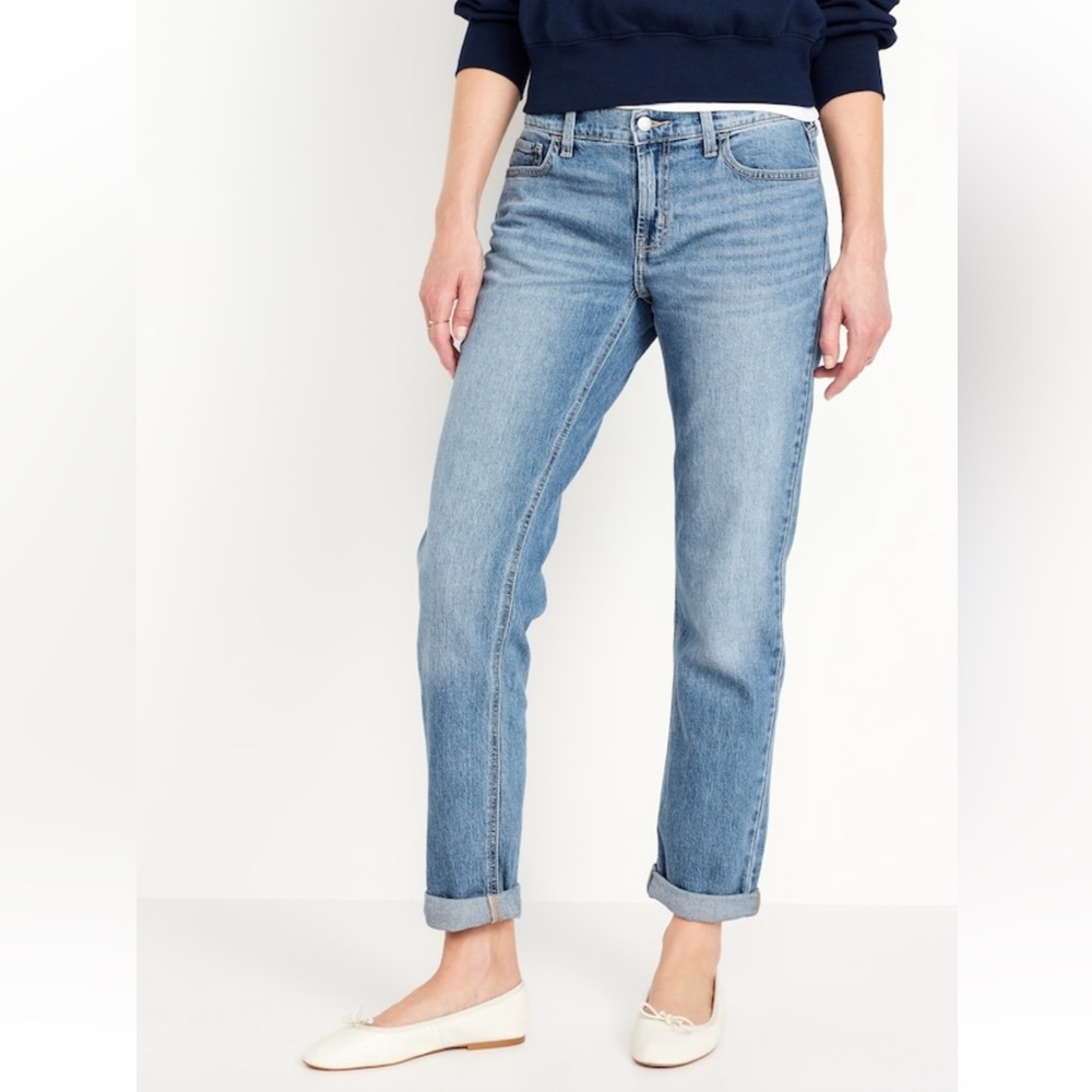 Old Navy Mid Rise Wow Boyfriend Jeans